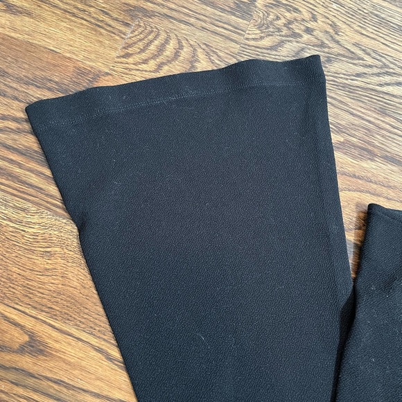 Show me your mumu black flared leggings - Picture 3 of 3